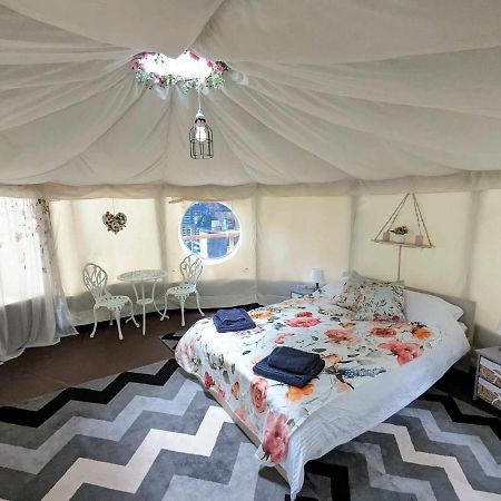 Отель Luxury Glamping @Moulin Des Forges Moutier-Malcard Экстерьер фото